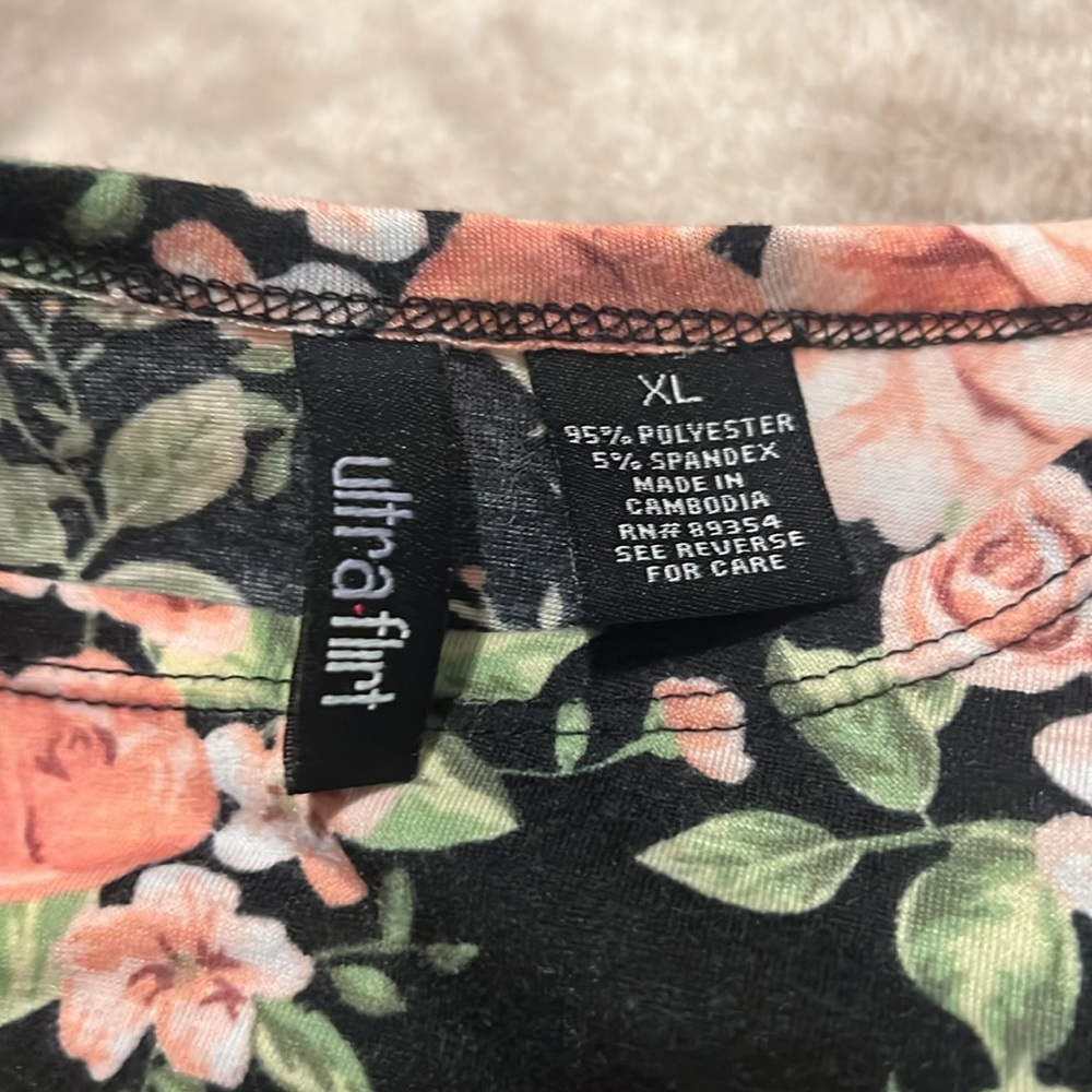 Sleeveless Black Floral Mini Dress - Picture 2 of 4